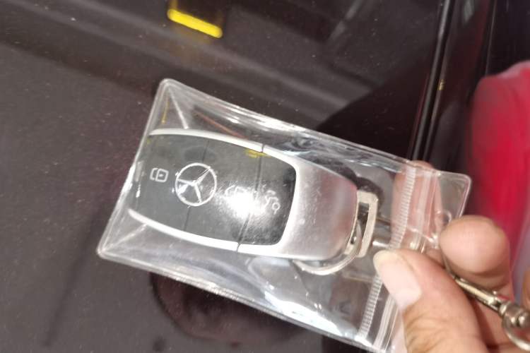 Used Mercedes-Benz S-Class 2019 S 320 L Interior 1
