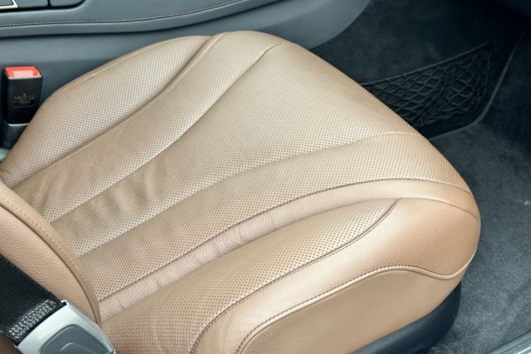 Used Mercedes-Benz S-Class 2019 S 350 L Prestige Model Ultimate Collection Interior 11