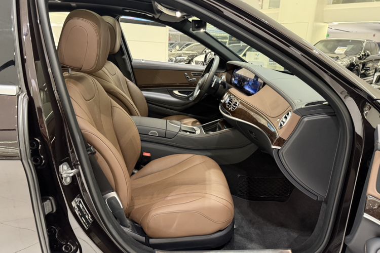 Used Mercedes-Benz S-Class 2019 S 320 L Prestige Edition Interior 11