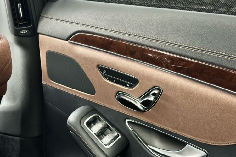 Used Mercedes-Benz S-Class 2019 S 350 L Prestige Model Ultimate Collection Interior 13