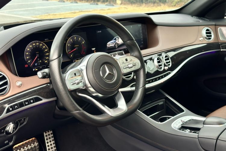 Used Mercedes-Benz S-Class 2019 S 450 L 4MATIC Interior 2
