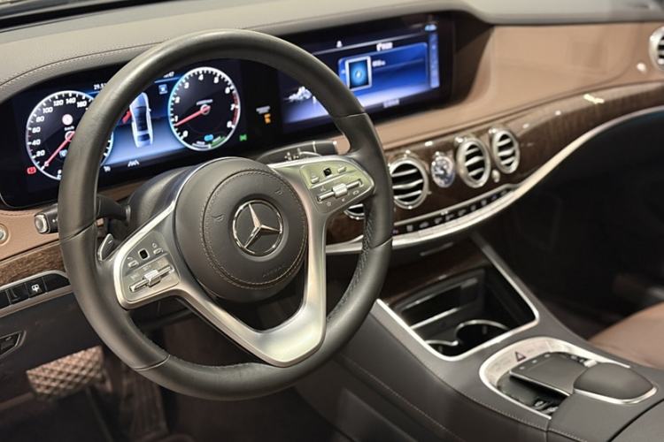 Used Mercedes-Benz S-Class 2019 S 320 L Prestige Edition Interior 2