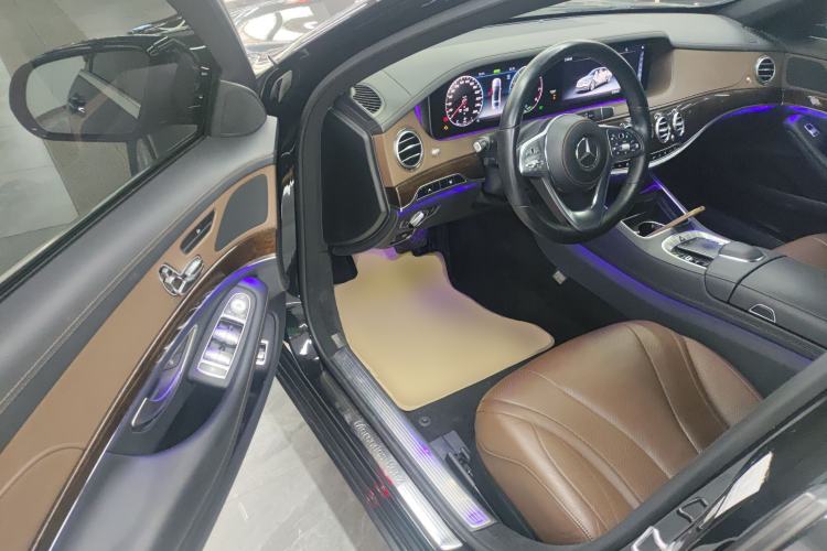 Used Mercedes-Benz S-Class 2019 S 320 L Interior 3