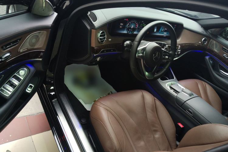 Used Mercedes-Benz S-Class 2019 S 320 L Interior 3