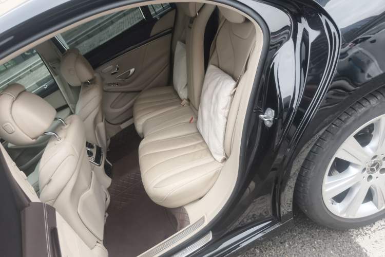 Used Mercedes-Benz S-Class 2019 S 350 L Prestige Model Ultimate Collection Interior 4