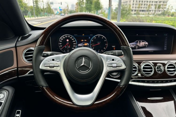 Used Mercedes-Benz S-Class 2019 S 350 L Prestige Model Ultimate Collection Interior 4