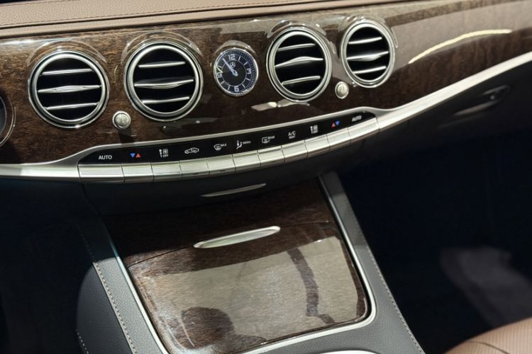Used Mercedes-Benz S-Class 2019 S 320 L Prestige Edition Interior 4