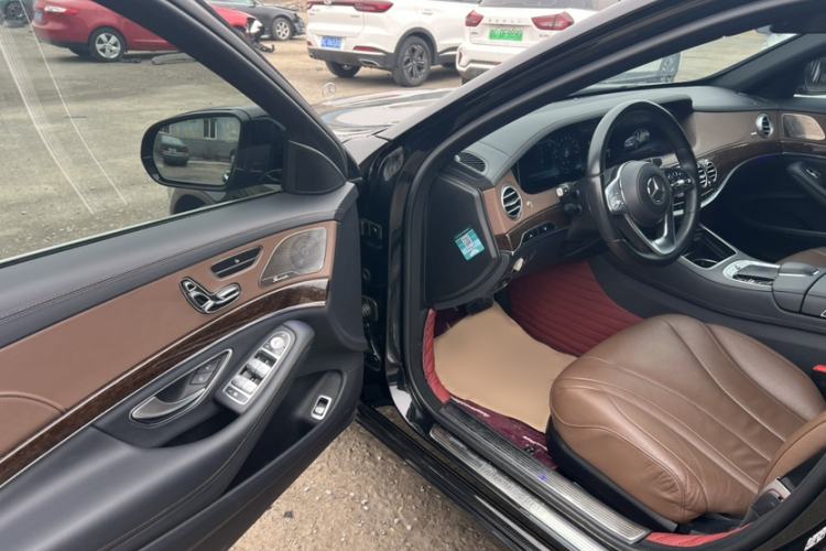 Used Mercedes-Benz S-Class 2019 S 320 L Interior 6