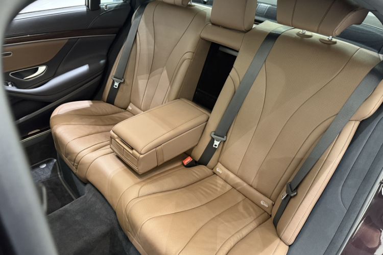 Used Mercedes-Benz S-Class 2019 S 320 L Prestige Edition Interior 7