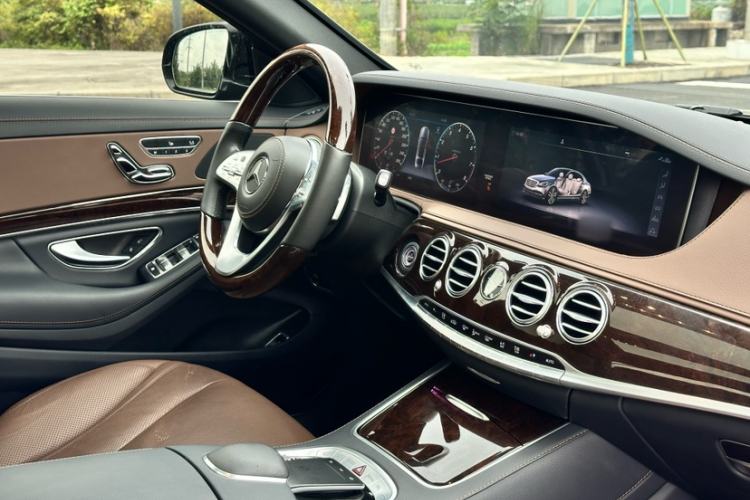 Used Mercedes-Benz S-Class 2019 S 350 L Prestige Model Ultimate Collection Interior 9