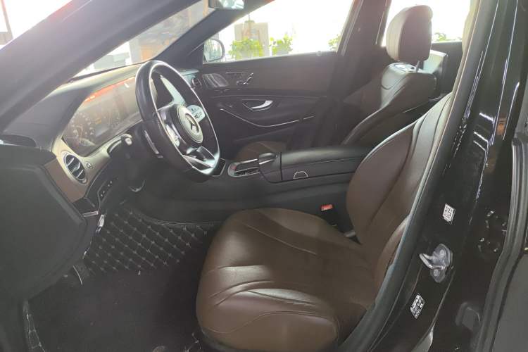 Used Mercedes-Benz S-Class 2019 S 450 L 4MATIC Exclusive Edition Left Front Seat