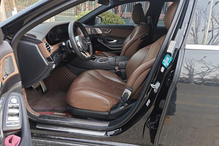 Used Mercedes-Benz S-Class 2019 S 450 L 4MATIC Exclusive Edition Left Front Seat