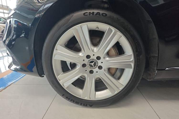 Used Mercedes-Benz S-Class 2019 S 350 L Prestige Model Ultimate Collection Left Front Wheel Hub