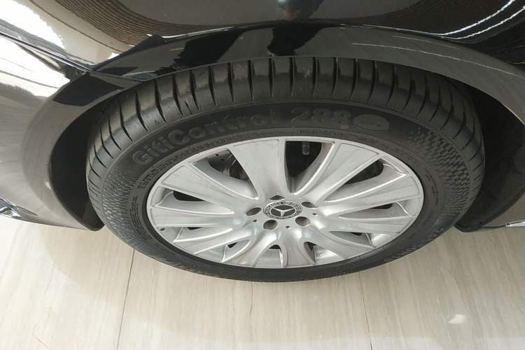 Used Mercedes-Benz S-Class 2019 S 320 L Left Front Wheel Hub