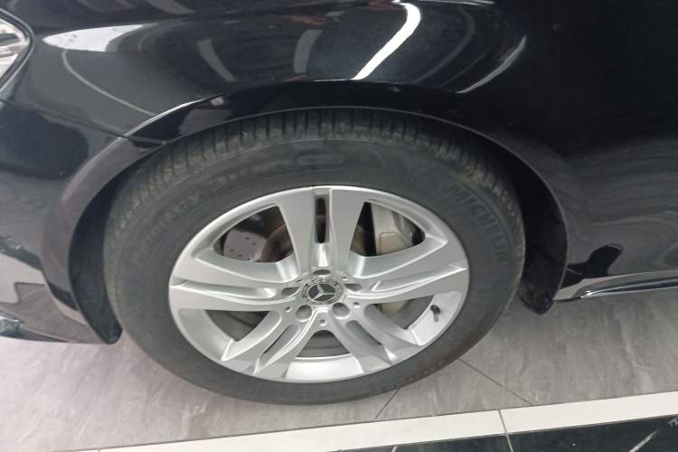 Used Mercedes-Benz S-Class 2019 S 350 L Executive Edition Left Front Wheel Hub