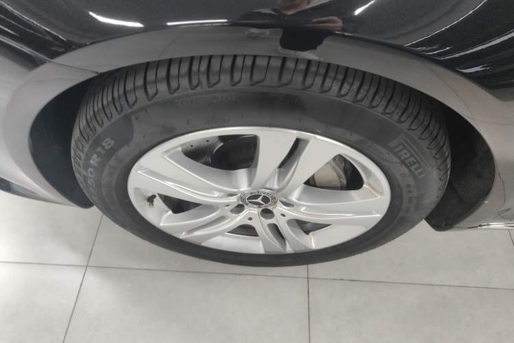 Used Mercedes-Benz S-Class 2019 S 350 L Executive Edition Left Front Wheel Hub
