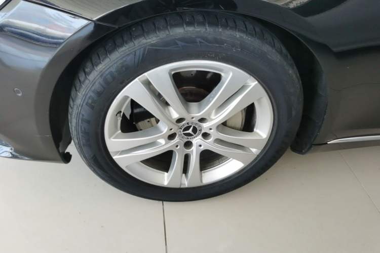 Used Mercedes-Benz S-Class 2019 S 350 L Executive Edition Left Front Wheel Hub