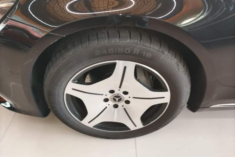 Used Mercedes-Benz S-Class 2019 S 320 L Left Front Wheel Hub