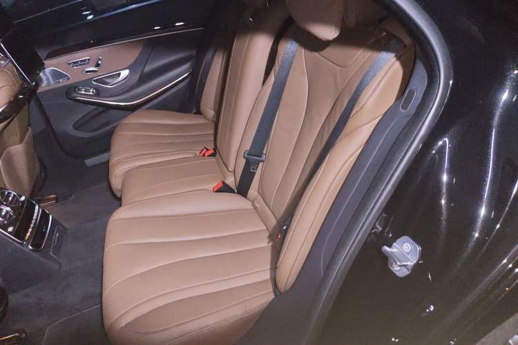 Used Mercedes-Benz S-Class 2019 S 350 L Luxury Edition Prestige Edition Left Rear Seat