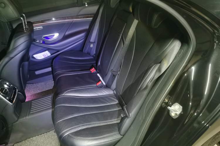 Used Mercedes-Benz S-Class 2019 S 320 L Left Rear Seat
