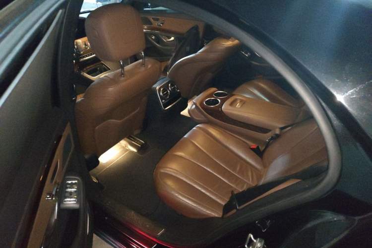 Used Mercedes-Benz S-Class 2019 S 350 L Executive Edition Left Rear Seat