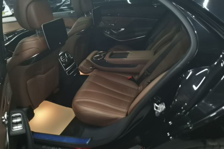 Used Mercedes-Benz S-Class 2019 S 450 L 4MATIC Left Rear Seat