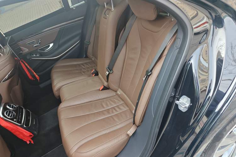 Used Mercedes-Benz S-Class 2019 S 350 L Luxury Edition Prestige Edition Left Rear Seat