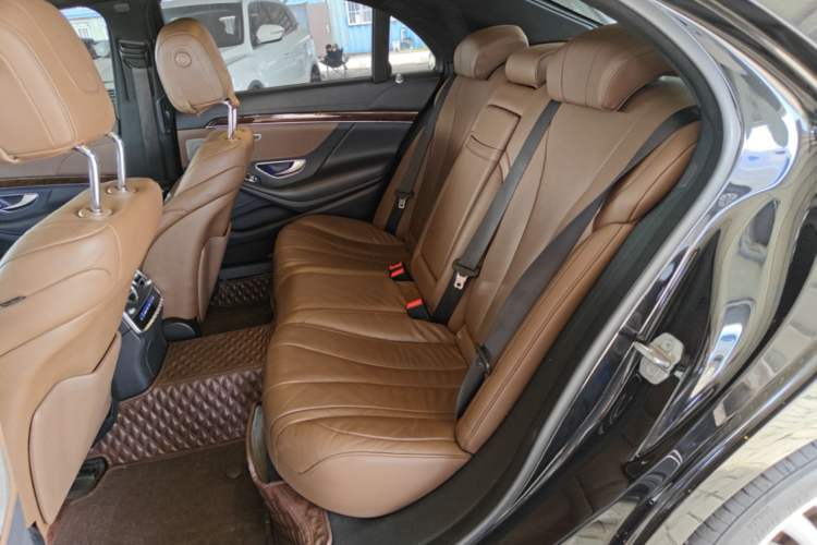 Used Mercedes-Benz S-Class 2019 S 320 L Prestige Edition Left Rear Seat