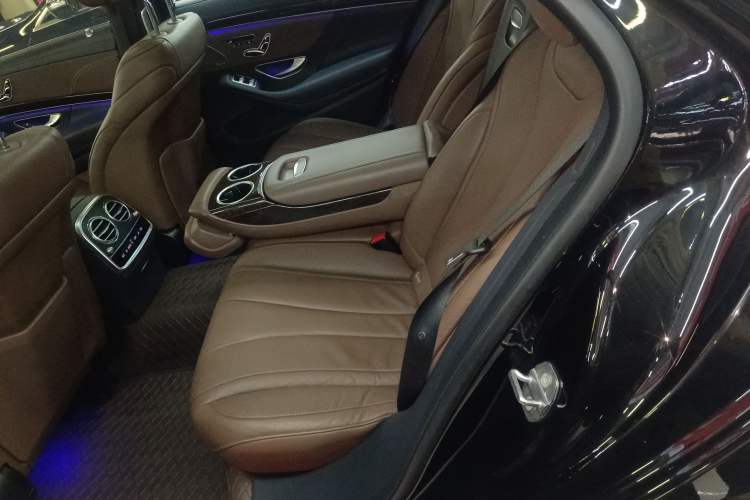 Used Mercedes-Benz S-Class 2019 S 350 L Prestige Model Ultimate Collection Left Rear Seat