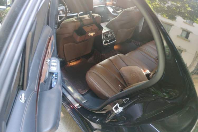 Used Mercedes-Benz S-Class 2019 S 350 L Executive Edition Left Rear Seat