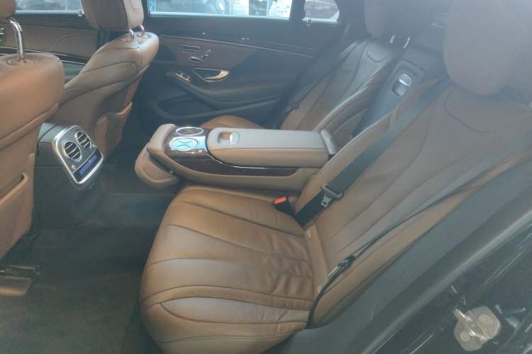 Used Mercedes-Benz S-Class 2019 S 350 L Executive Edition Left Rear Seat