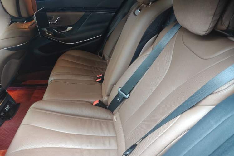 Used Mercedes-Benz S-Class 2019 S 450 L 4MATIC Exclusive Edition Left Rear Seat