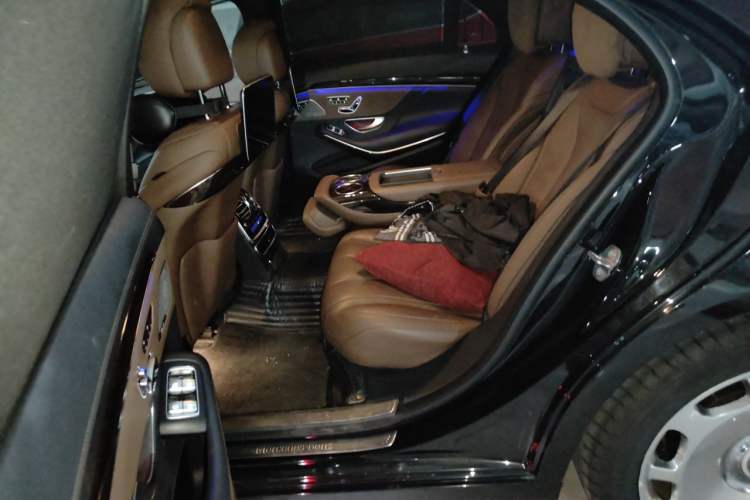 Used Mercedes-Benz S-Class 2019 S 350 L Luxury Model Left Rear Seat