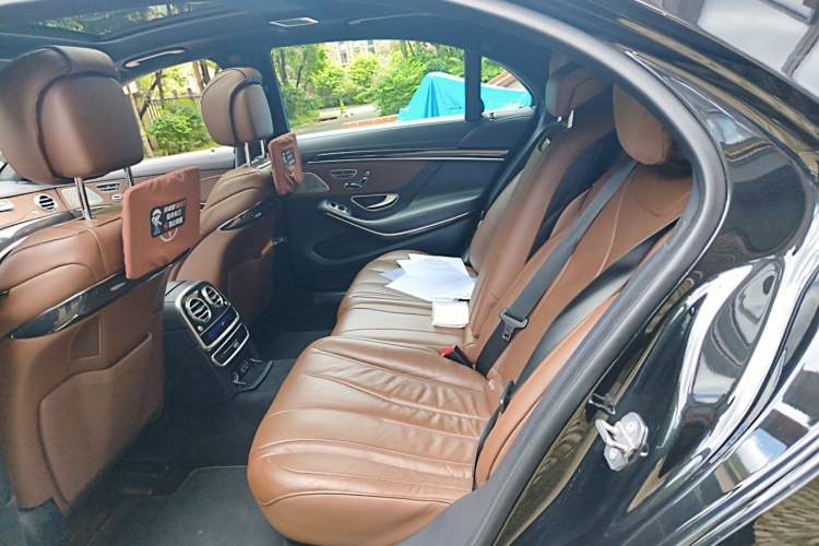 Used Mercedes-Benz S-Class 2019 S 450 L 4MATIC Exclusive Edition Left Rear Seat