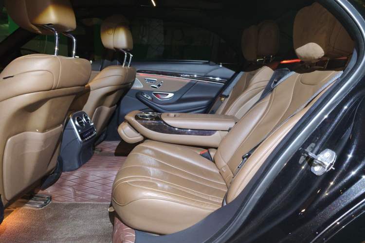 Used Mercedes-Benz S-Class 2019 S 350 L Prestige Model Ultimate Collection Left Rear Seat
