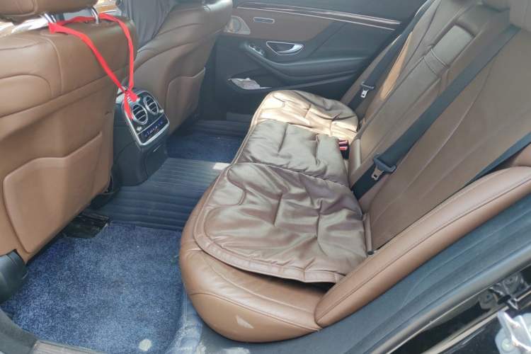 Used Mercedes-Benz S-Class 2019 S 320 L Left Rear Seat