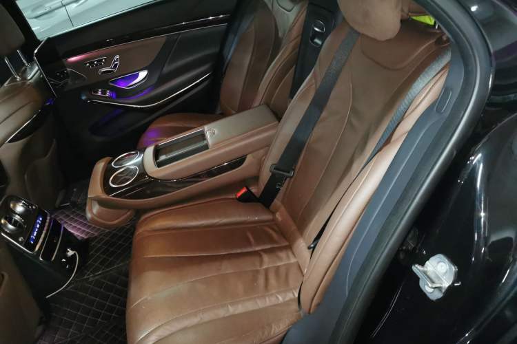 Used Mercedes-Benz S-Class 2019 S 350 L Luxury Edition Prestige Edition Left Rear Seat