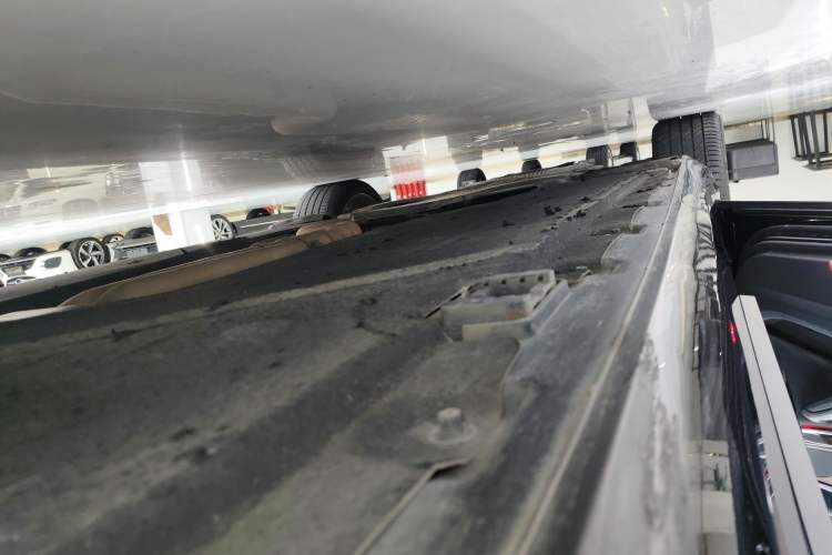 Used Mercedes-Benz S-Class 2019 S 320 L Prestige Edition Left Side Sill