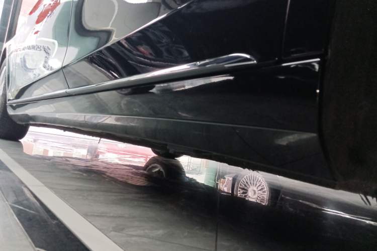 Used Mercedes-Benz S-Class 2019 S 350 L Executive Edition Left Side Sill