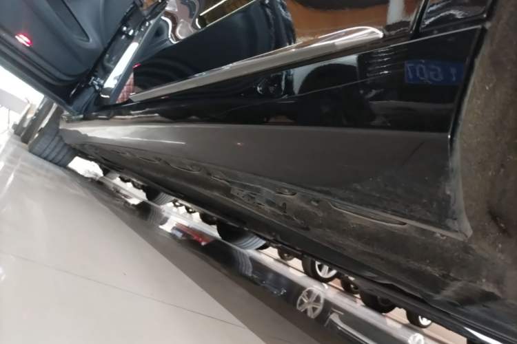 Used Mercedes-Benz S-Class 2019 S 320 L Left Side Sill