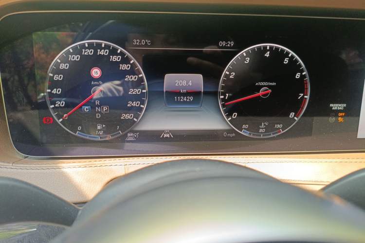 Used Mercedes-Benz S-Class 2019 S 450 L 4MATIC Odometer Close Up