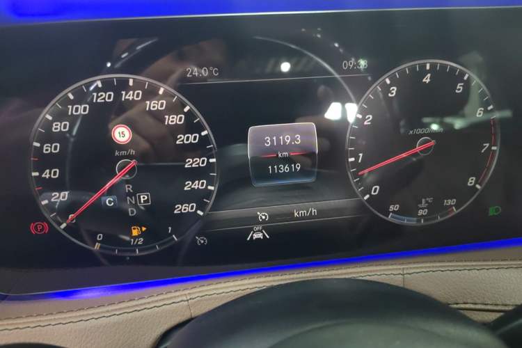 Used Mercedes-Benz S-Class 2019 S 350 L Prestige Model Ultimate Collection Odometer Close Up