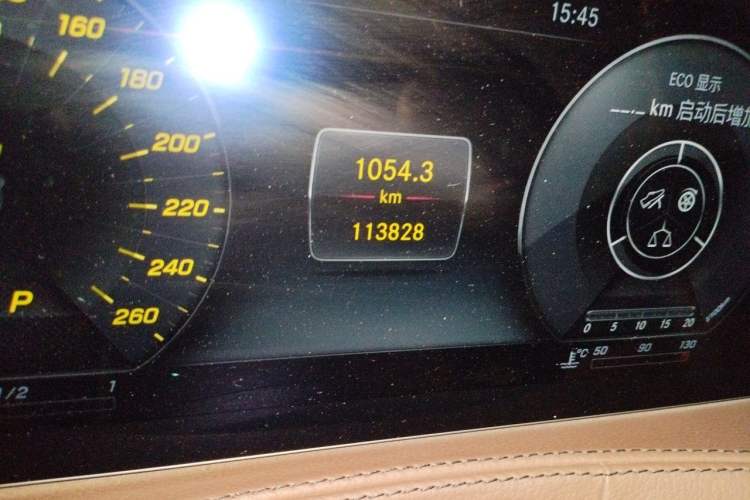 Used Mercedes-Benz S-Class 2019 S 450 L 4MATIC Odometer Close Up