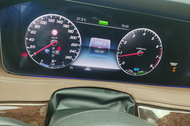 Used Mercedes-Benz S-Class 2019 S 320 L Prestige Edition Odometer Close Up