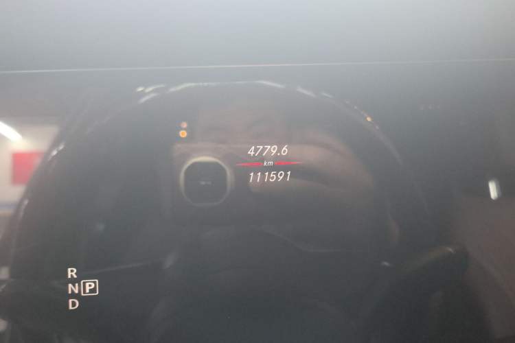 Used Mercedes-Benz S-Class 2019 S 320 L Odometer Close Up