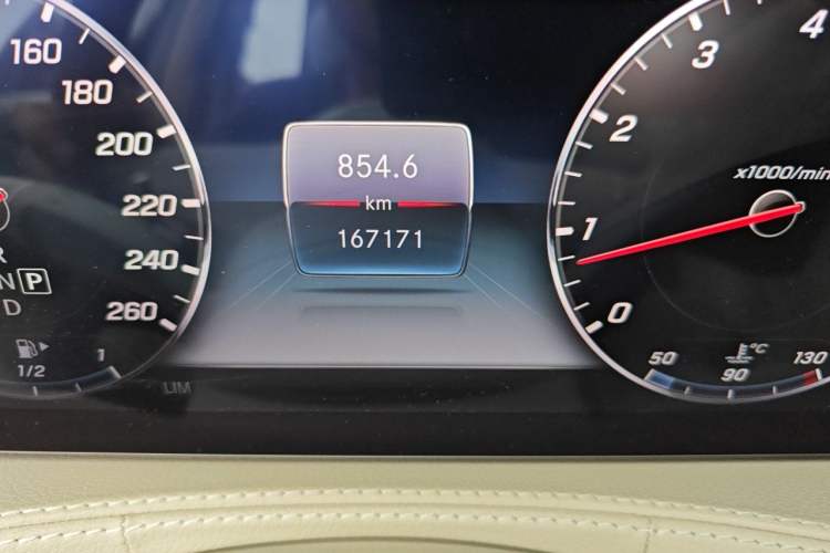 Used Mercedes-Benz S-Class 2019 S 350 L Luxury Model Odometer Close Up
