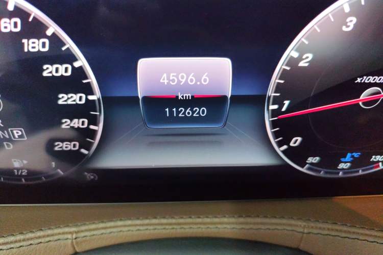 Used Mercedes-Benz S-Class 2019 S 350 L Executive Edition Odometer Close Up