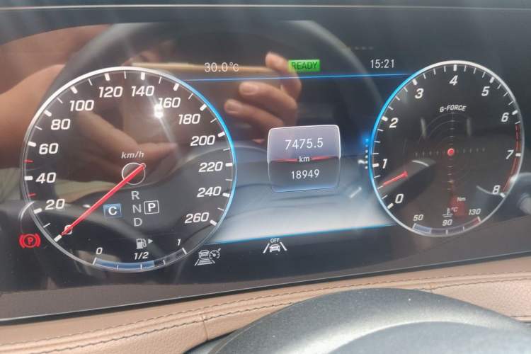 Used Mercedes-Benz S-Class 2019 S 450 L 4MATIC Exclusive Edition Odometer Close Up