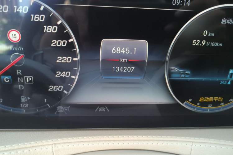 Used Mercedes-Benz S-Class 2019 S 450 L 4MATIC Exclusive Edition Odometer Close Up