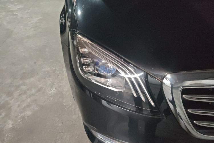 Used Mercedes-Benz S-Class 2019 S 350 L Executive Edition Right Front Headlight